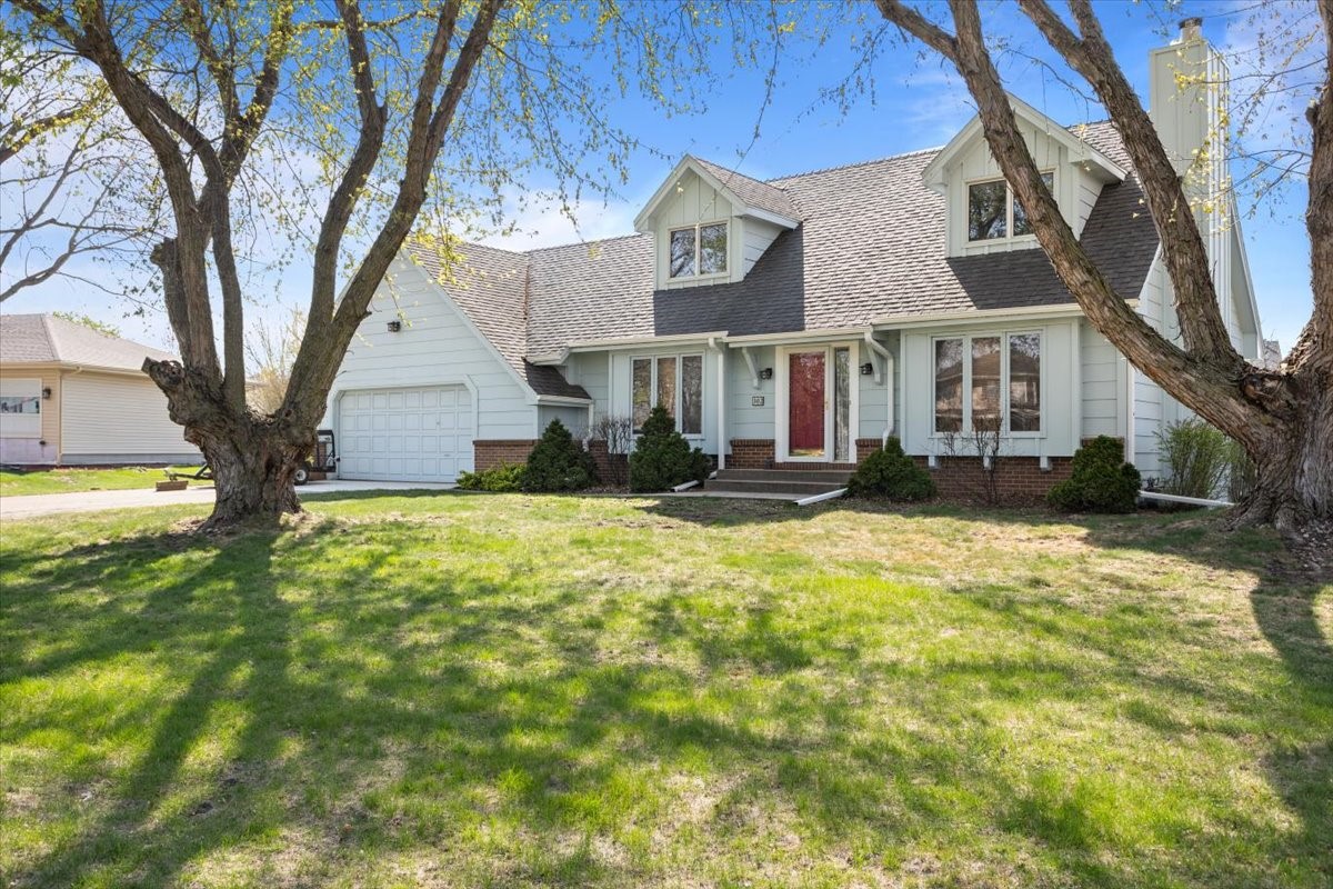 302 NW Country Club Drive, Ankeny, Iowa image 2