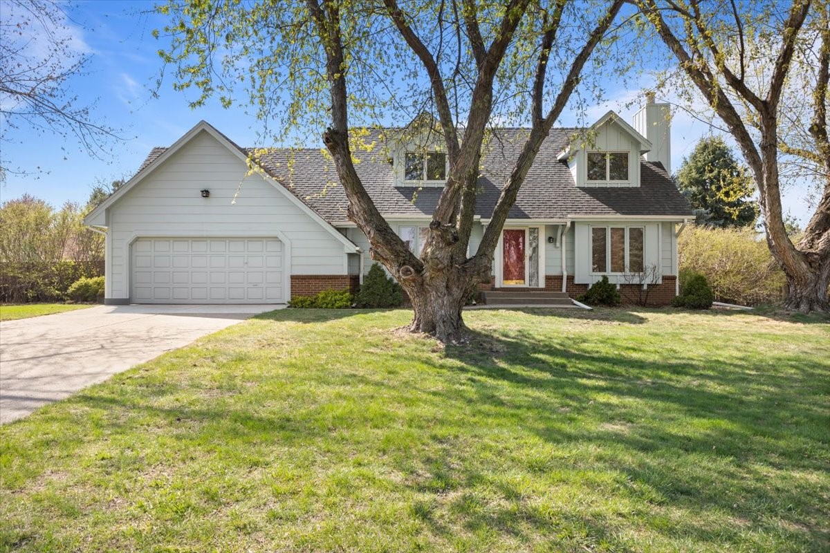 302 NW Country Club Drive, Ankeny, Iowa image 1