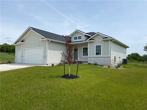 733 17th Avenue SE Altoona IA 50009