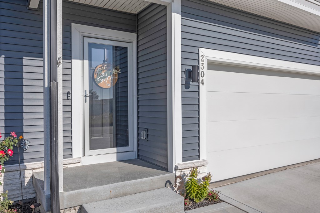 2304 Paine Street, Bondurant, Iowa image 2
