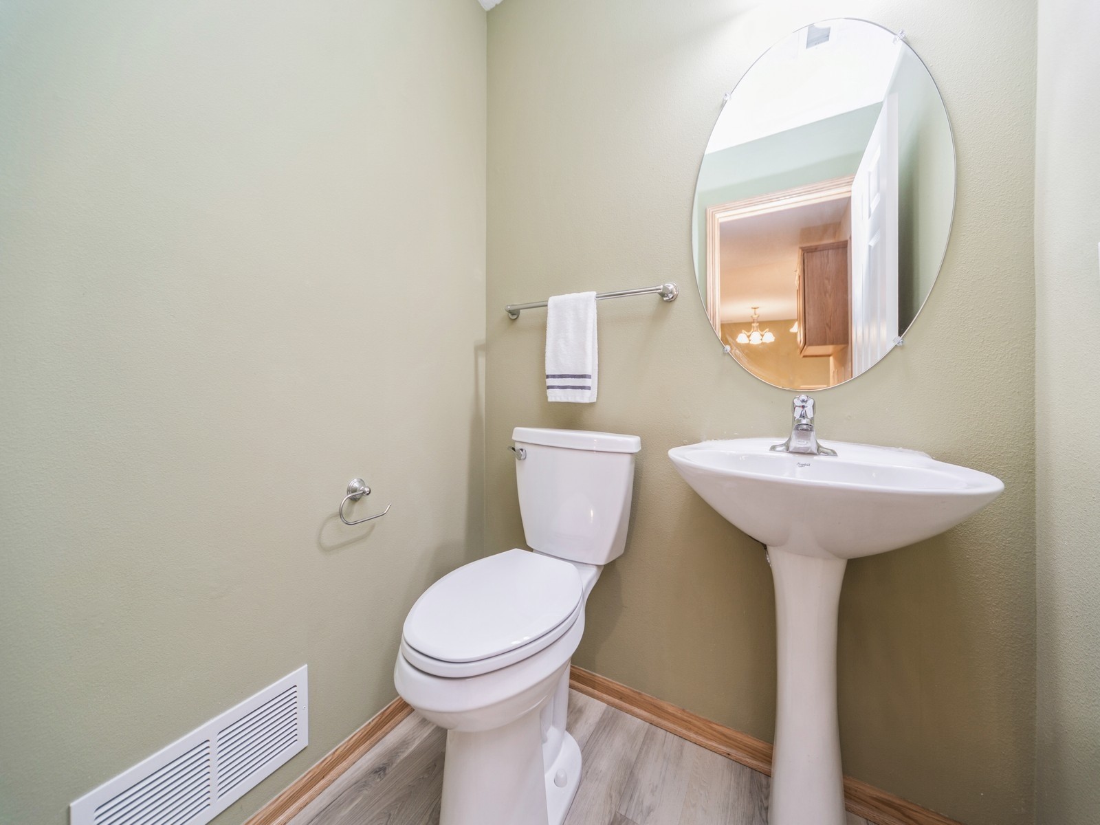 601 Orchard Hills Drive #1002, Norwalk, Iowa image 17