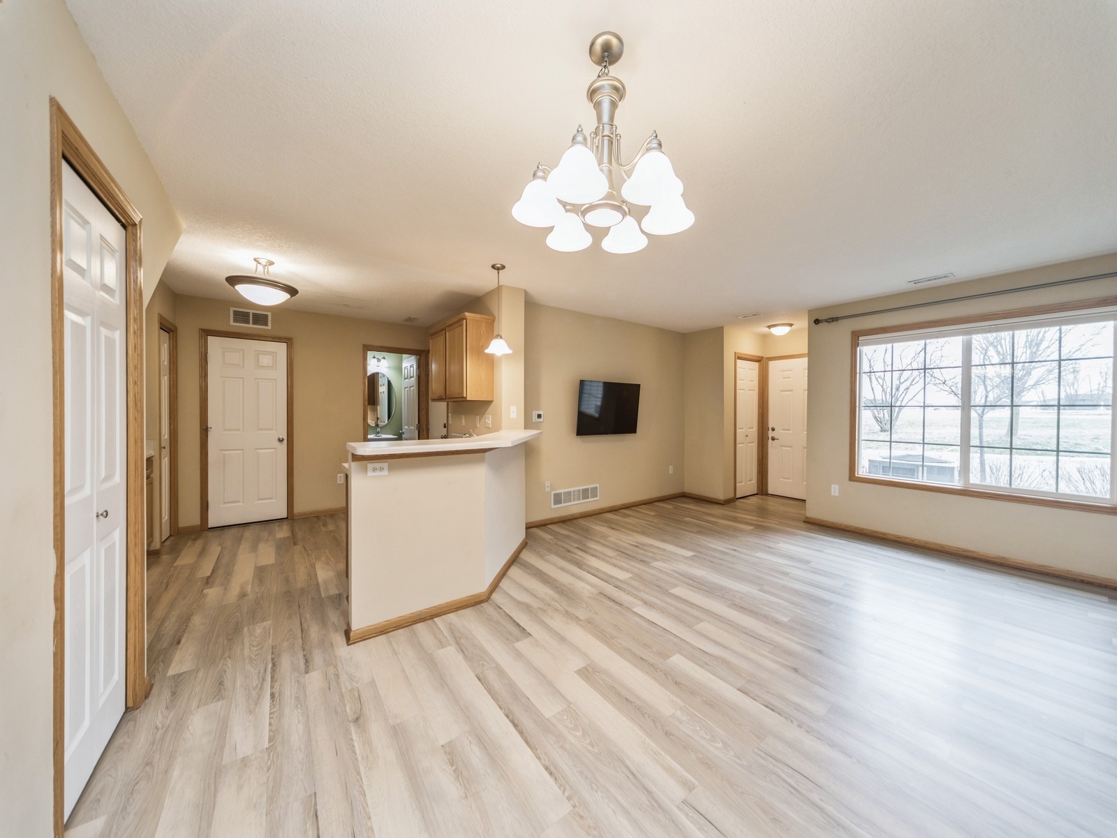 601 Orchard Hills Drive #1002, Norwalk, Iowa image 5