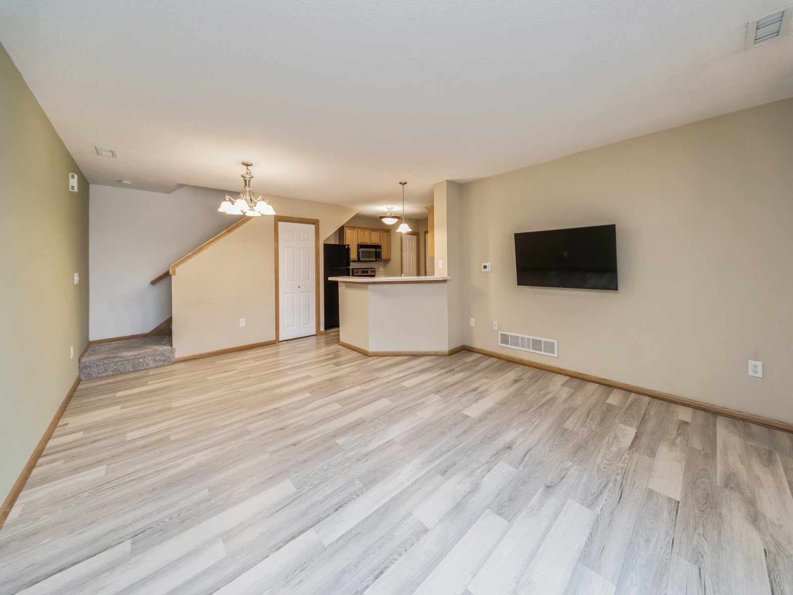 601 Orchard Hills Drive #1002, Norwalk, Iowa image 3
