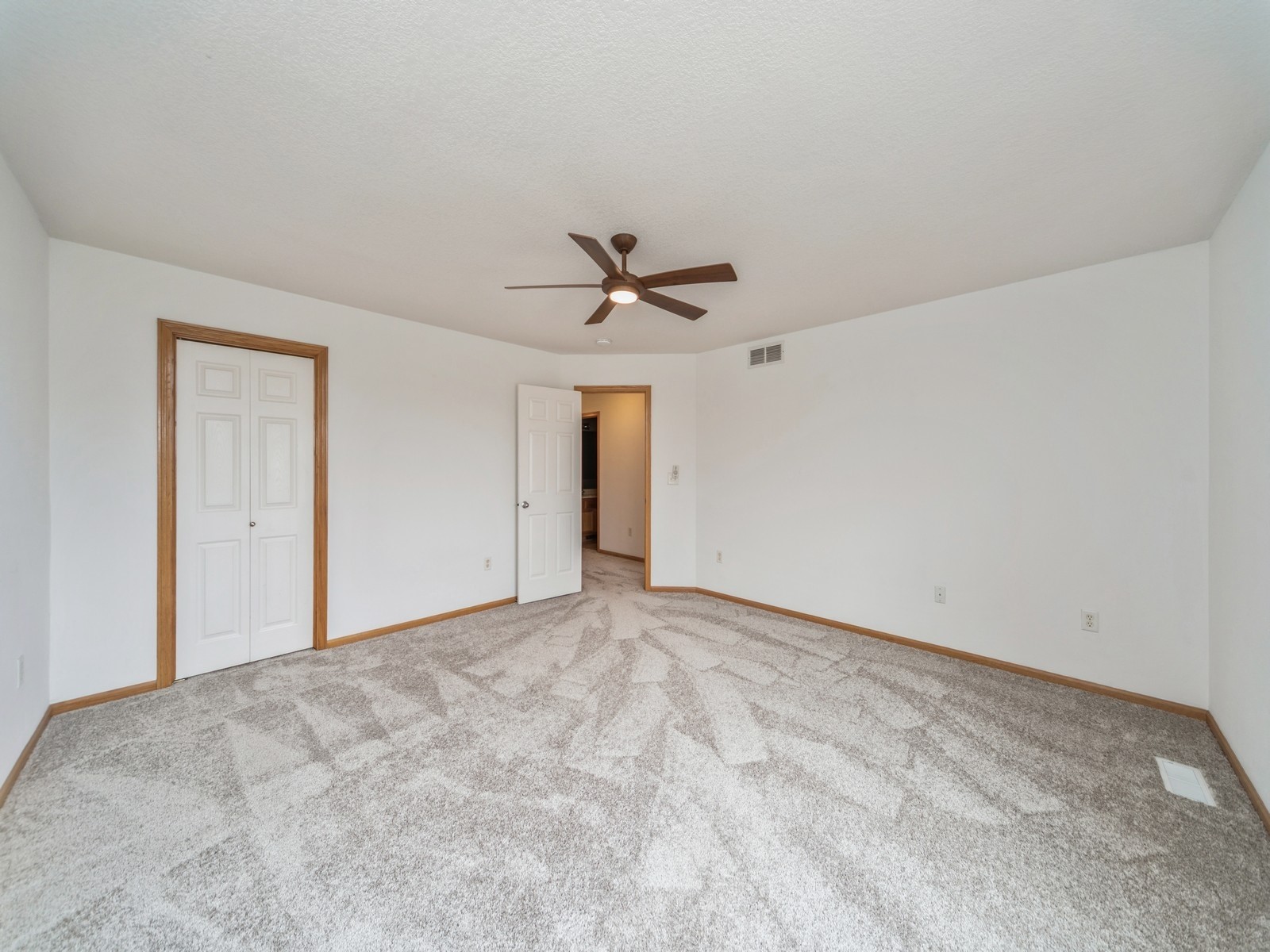 601 Orchard Hills Drive #1002, Norwalk, Iowa image 11