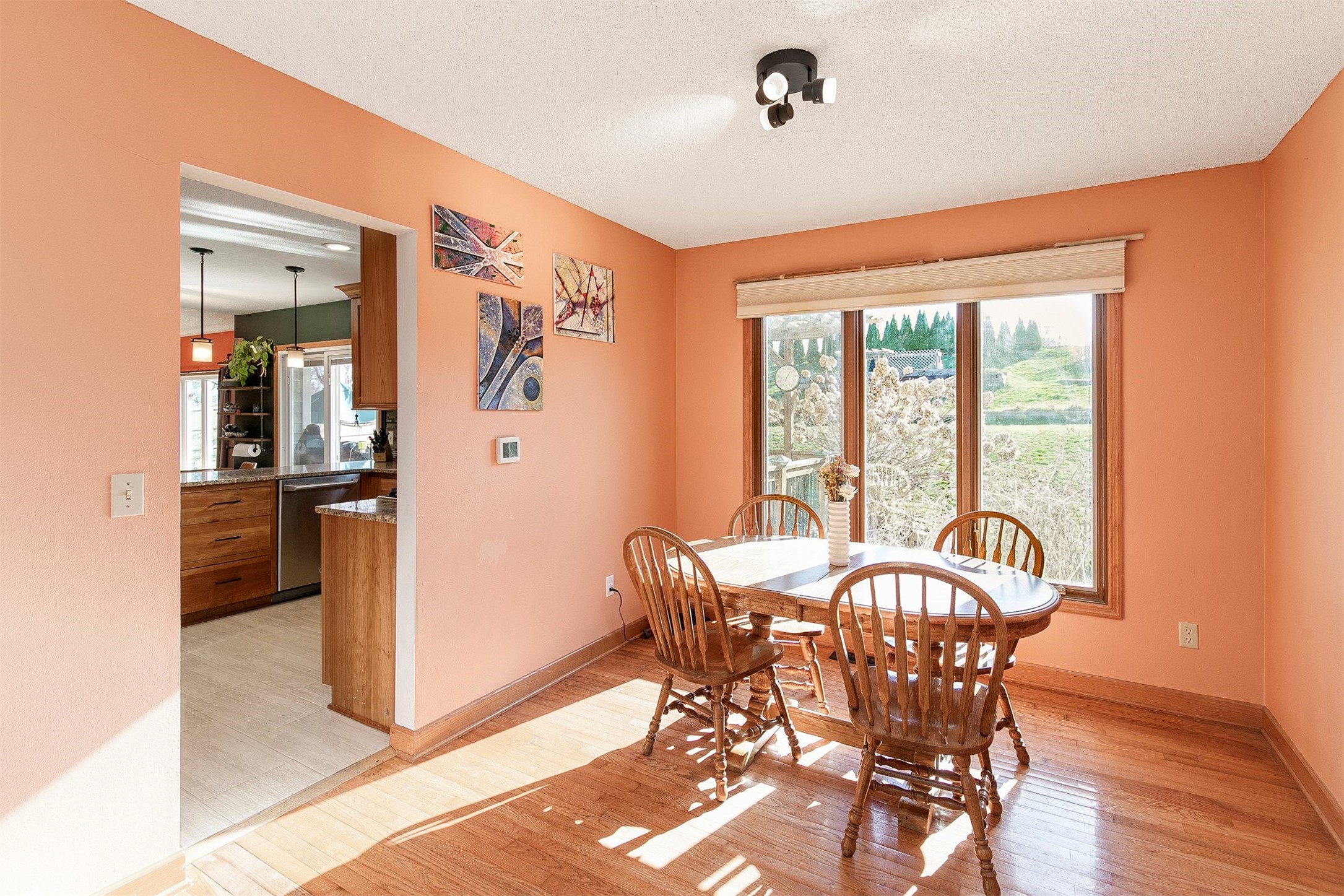 9330 Lakewood Circle, Norwalk, Iowa image 5