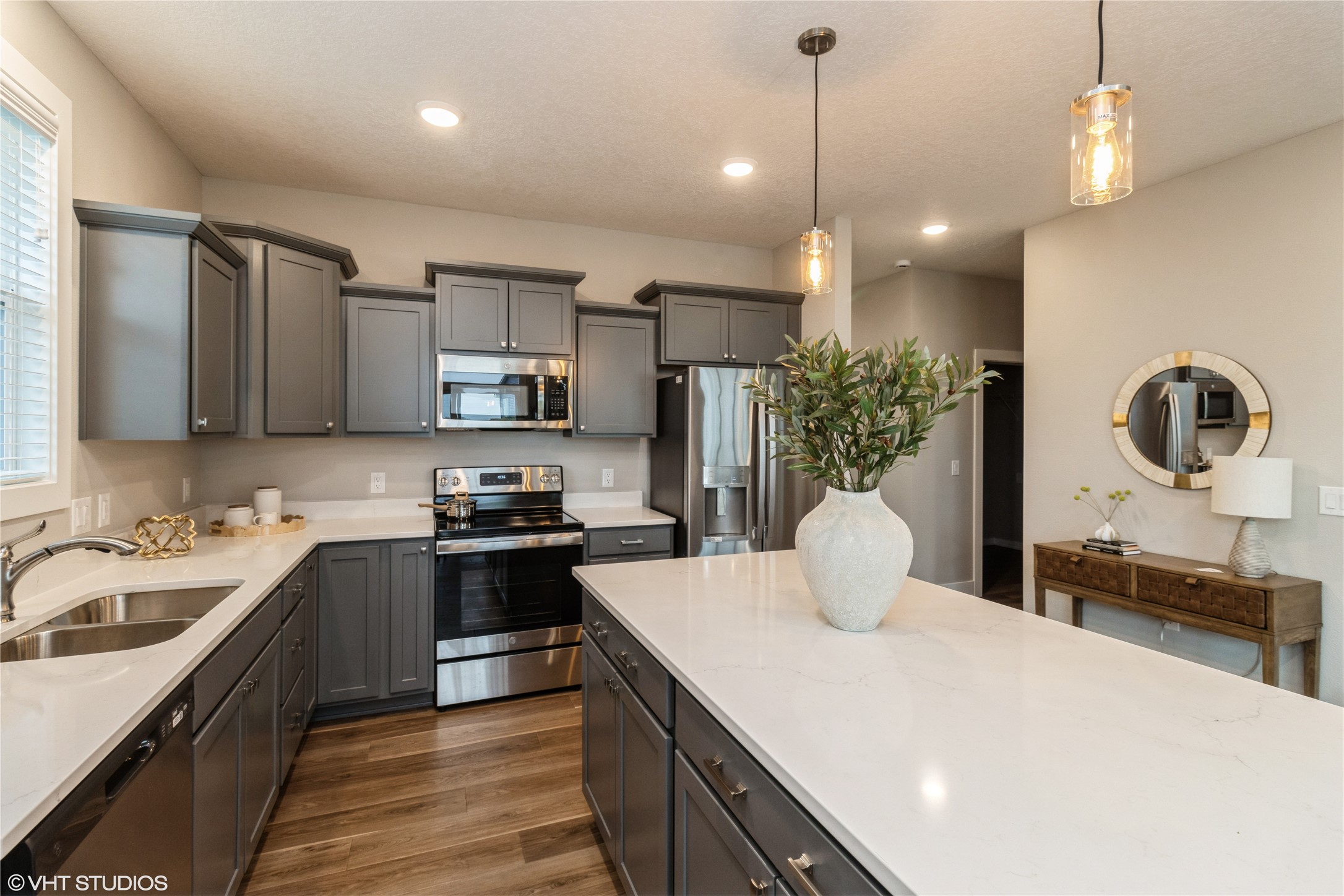 401 NE Country Meadow Drive, Ankeny, Iowa image 3