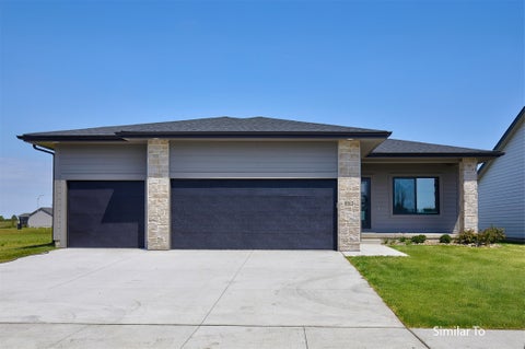 Condo For Sale - 9389 Emilia Lane<br/> West Des Moines, IA 50266