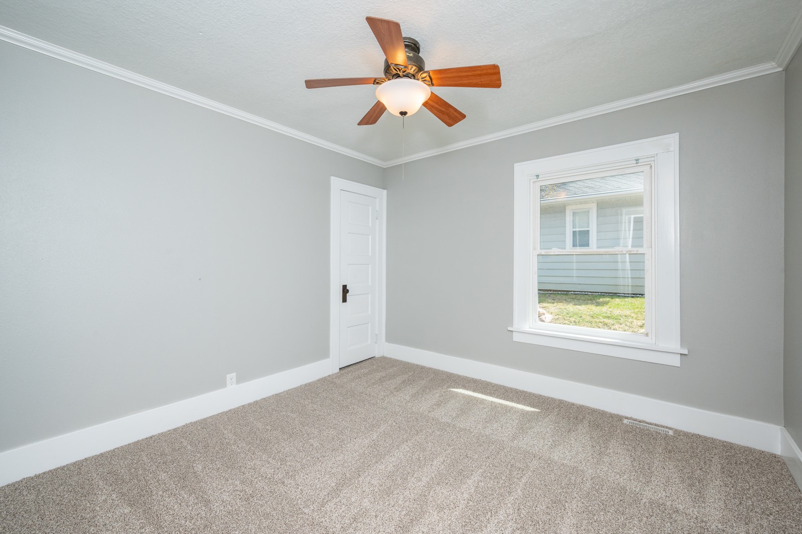932 Kirkwood Avenue, Des Moines, Iowa image 13