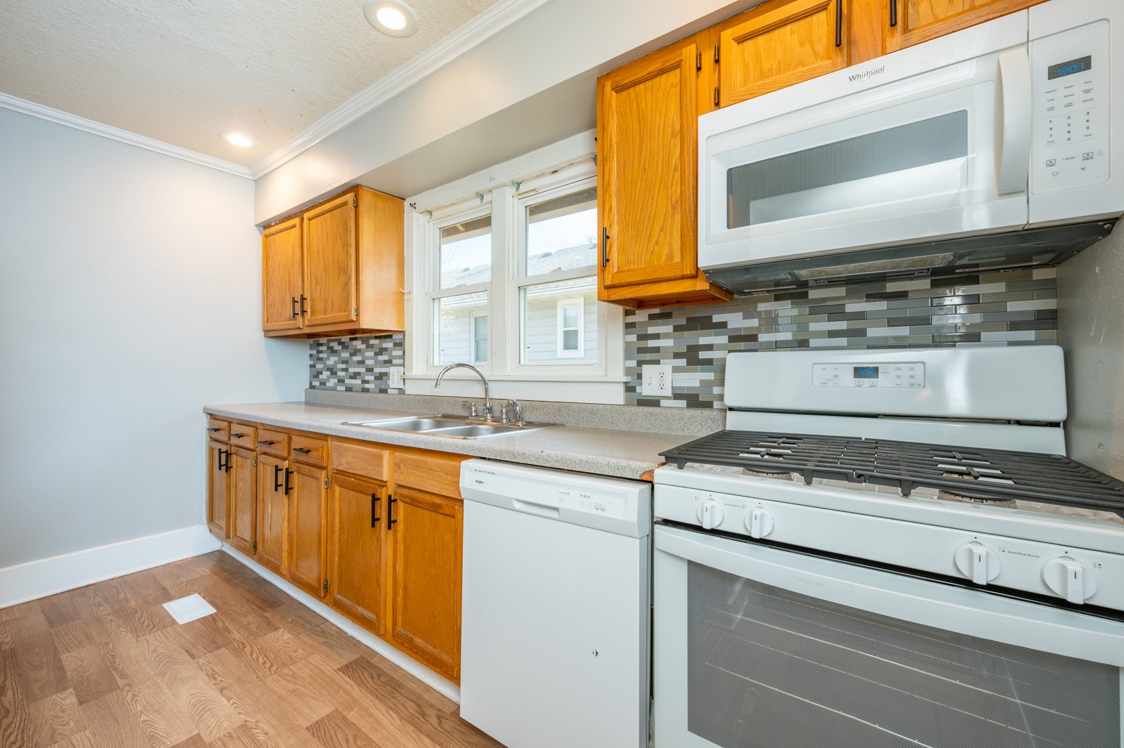 932 Kirkwood Avenue, Des Moines, Iowa image 10
