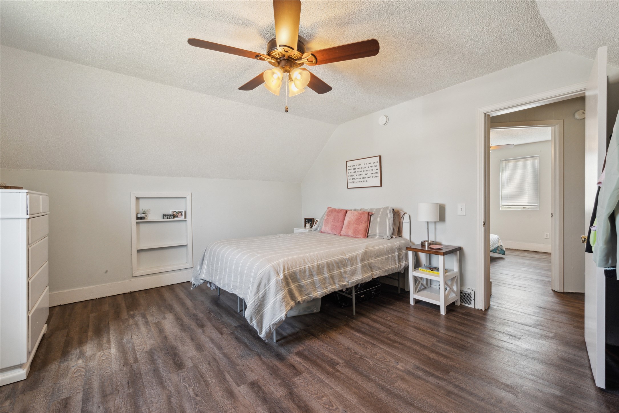 1513 Walker Street, Des Moines, Iowa image 23