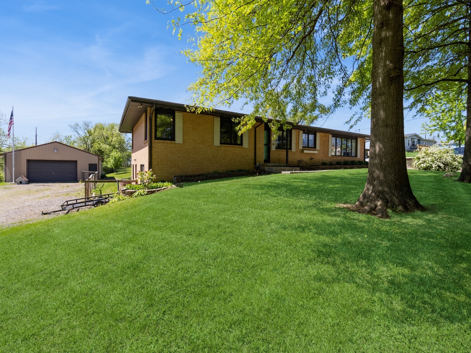 10938 Southwold Road, Des Moines, Iowa image 2