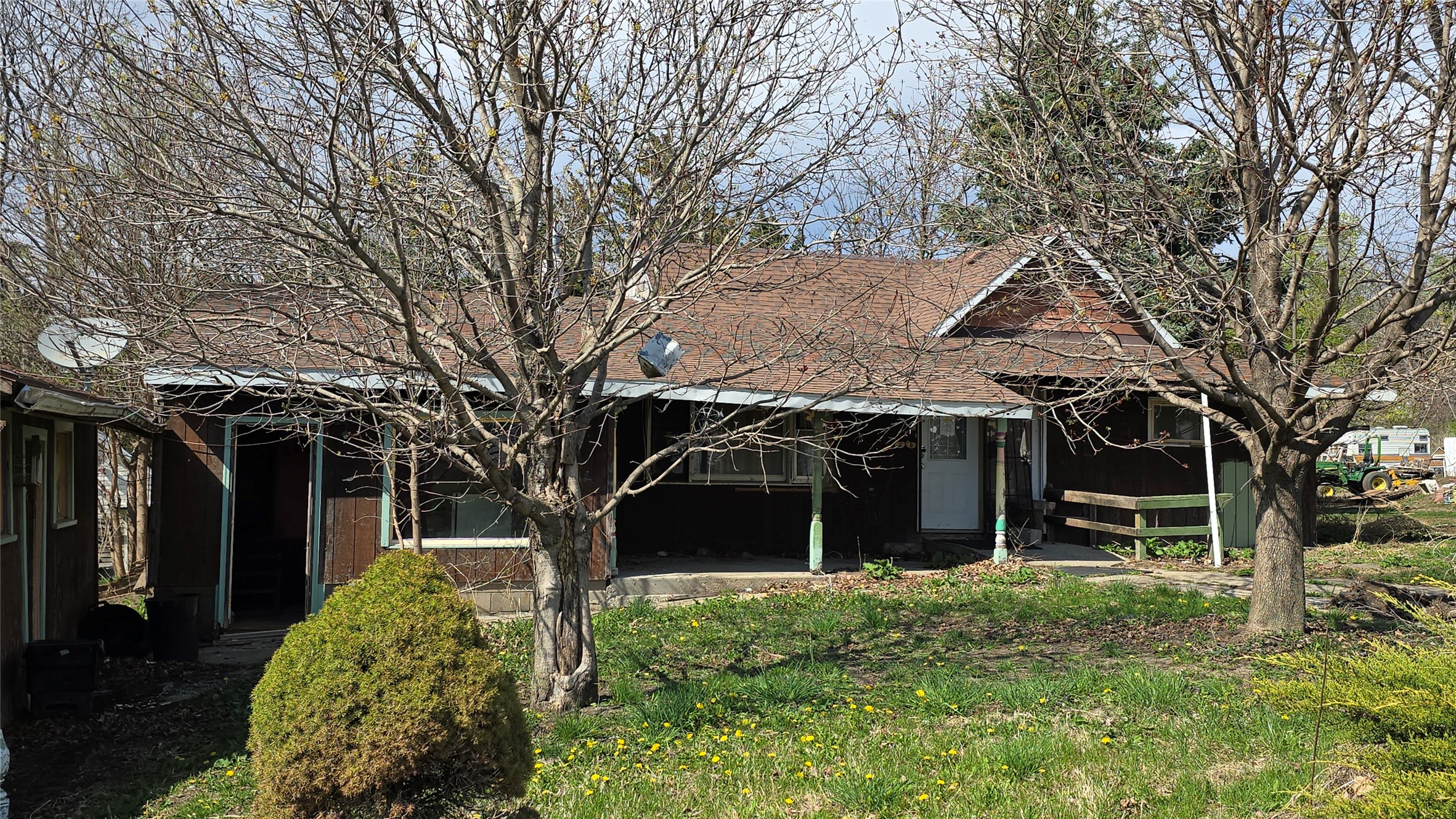 209 NW 3rd Street, Bridgewater, Iowa image 1