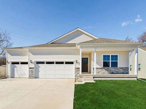 120 8th Avenue NE Altoona IA 50009