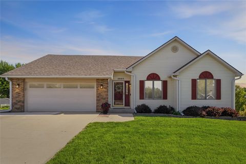 Homes For Sale - 2805 Arnold Drive<br/> Marshall County, Marshalltown, IA 50158