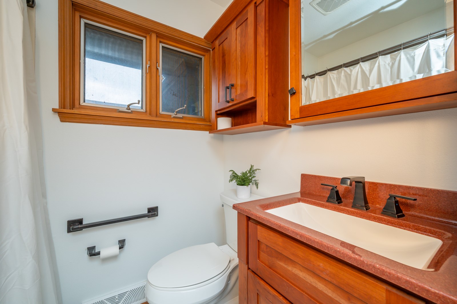 6815 Del Matro Avenue, Windsor Heights, Iowa image 16