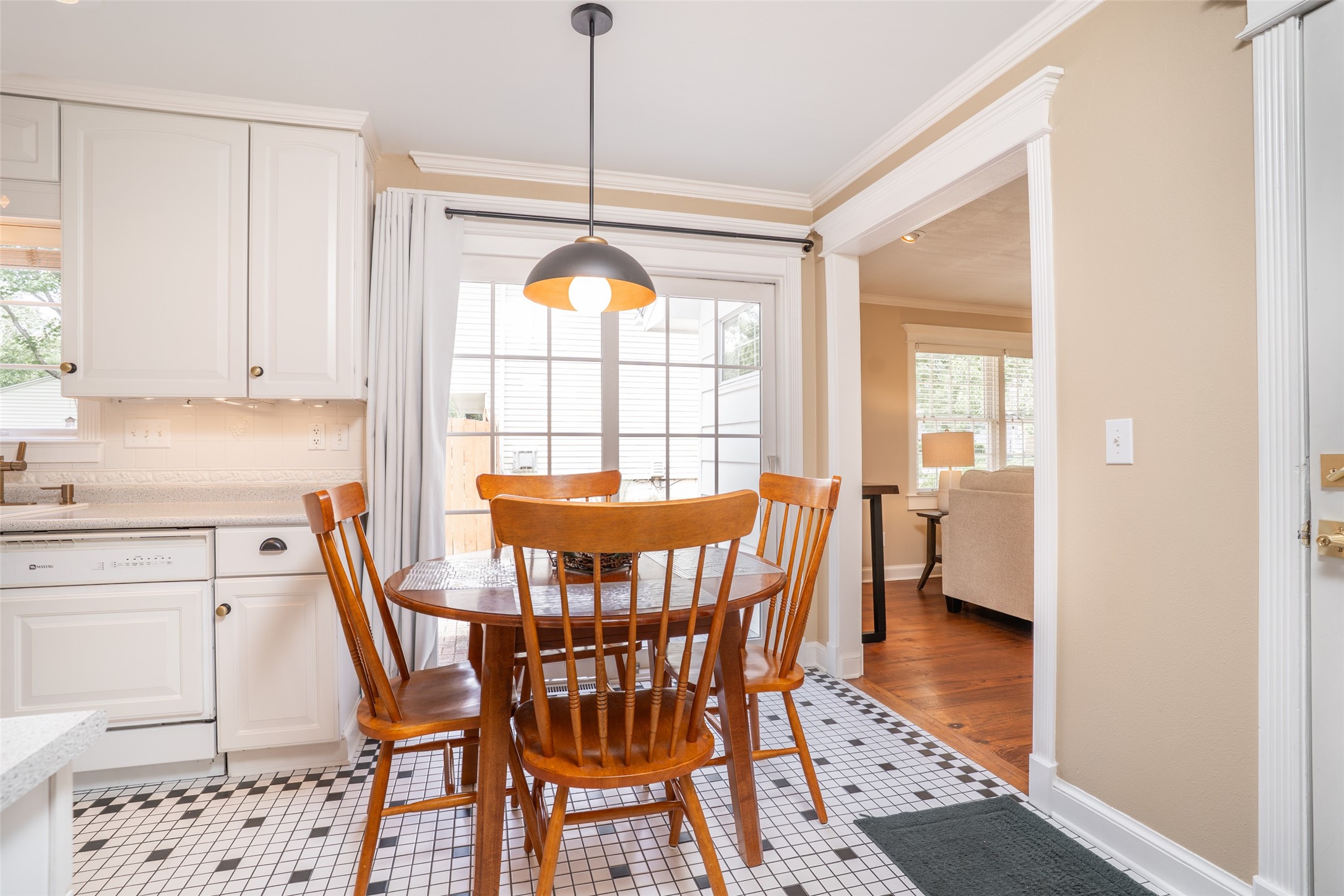2403 Guenever Court, Altoona, Iowa image 10