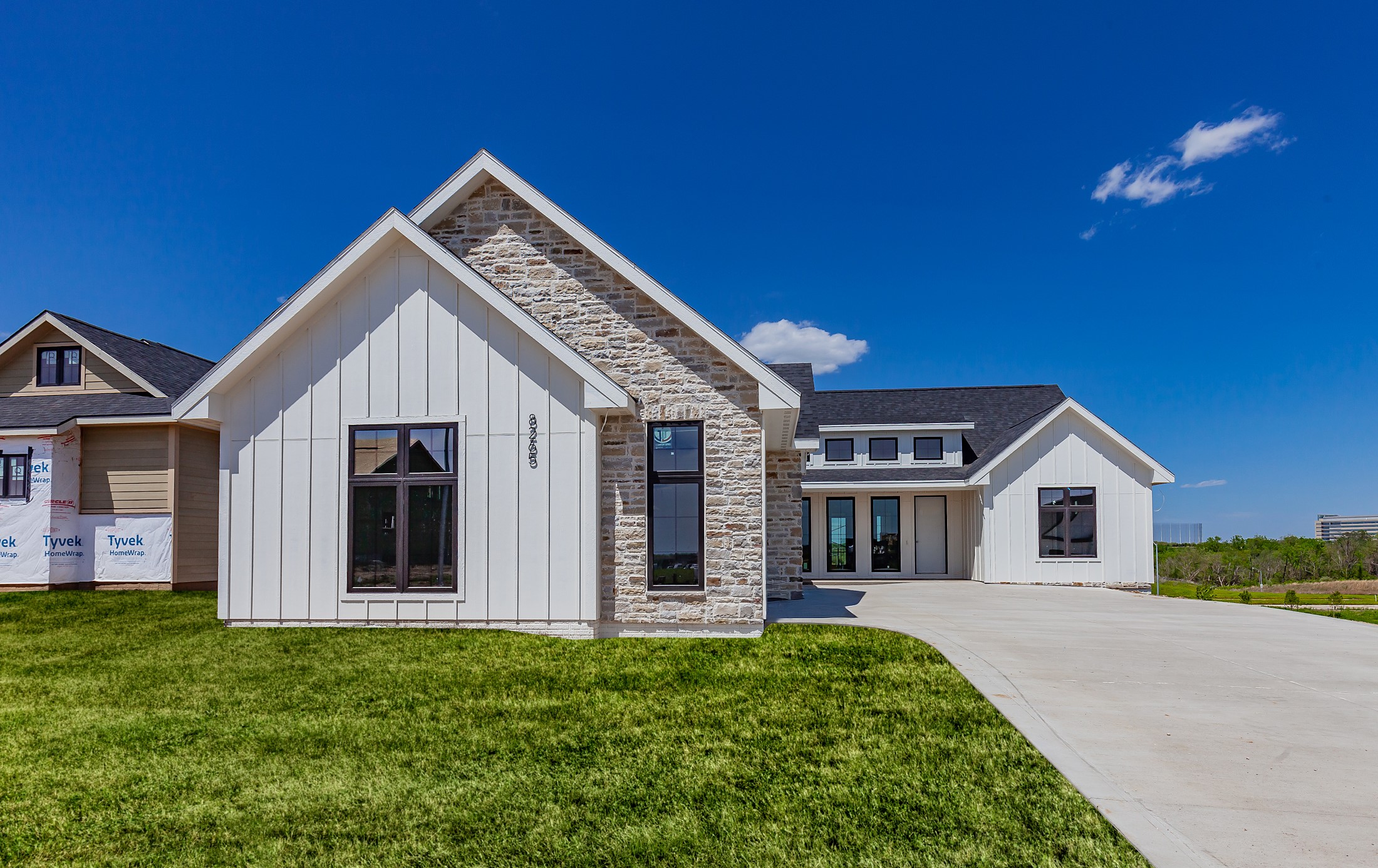 8265 Edgewood Court