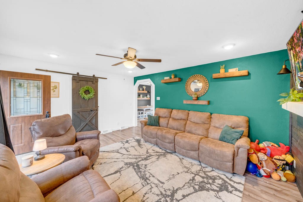 8949 NE Morgan Drive, Bondurant, Iowa image 3