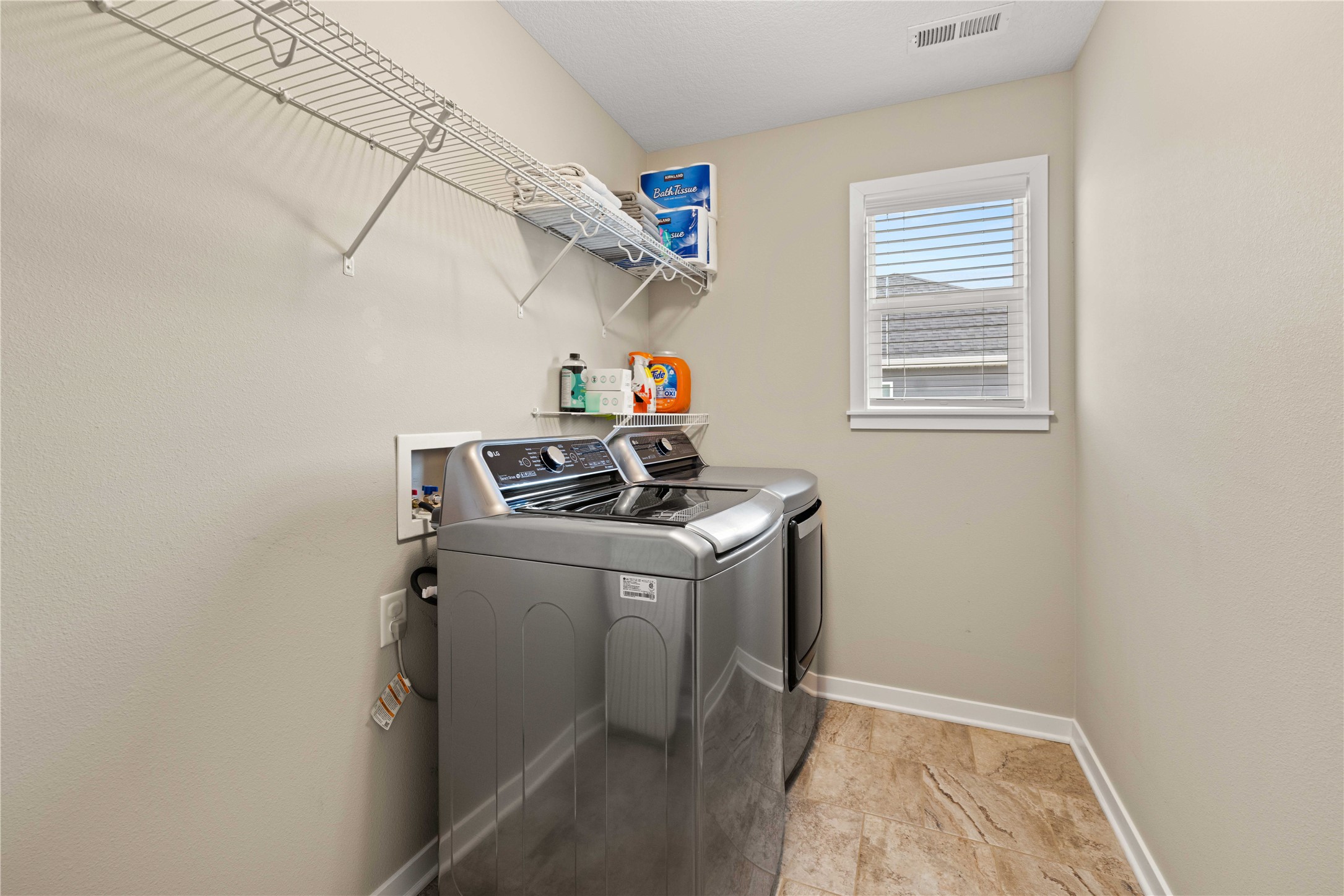 270 NE Prairie Wolf Drive, Waukee, Iowa image 15