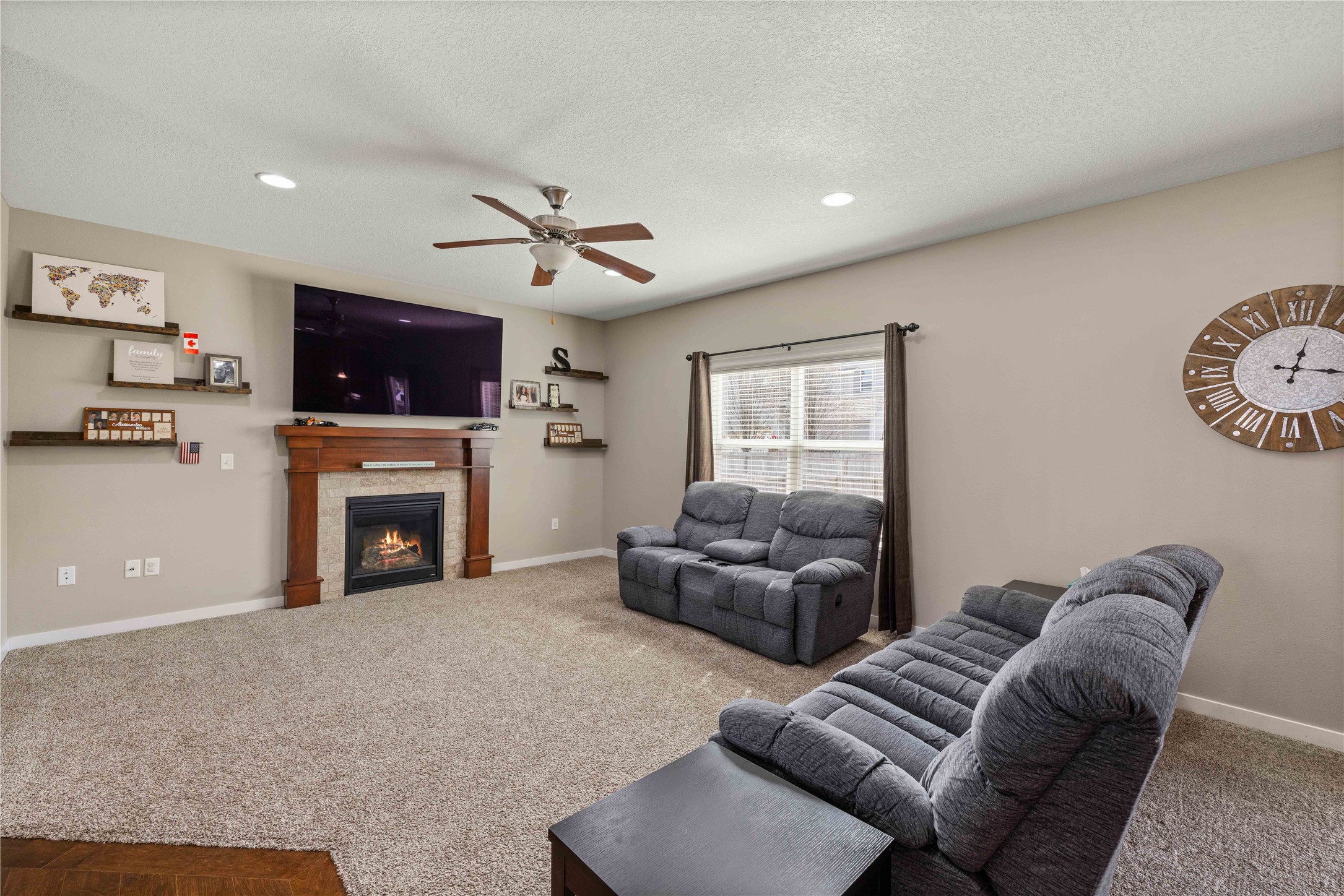 270 NE Prairie Wolf Drive, Waukee, Iowa image 2