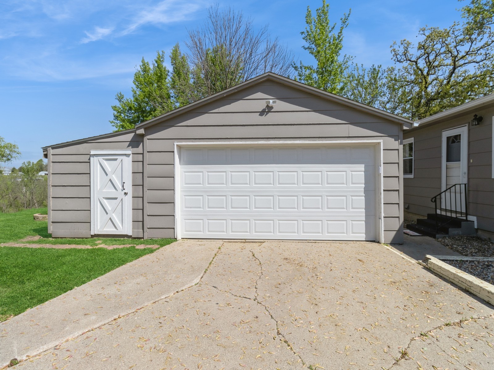 925 1st Street, Newton, Iowa image 28