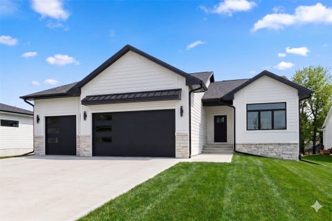 Homes For Sale - 679 SW 15th Street<br/> Grimes, IA 50111