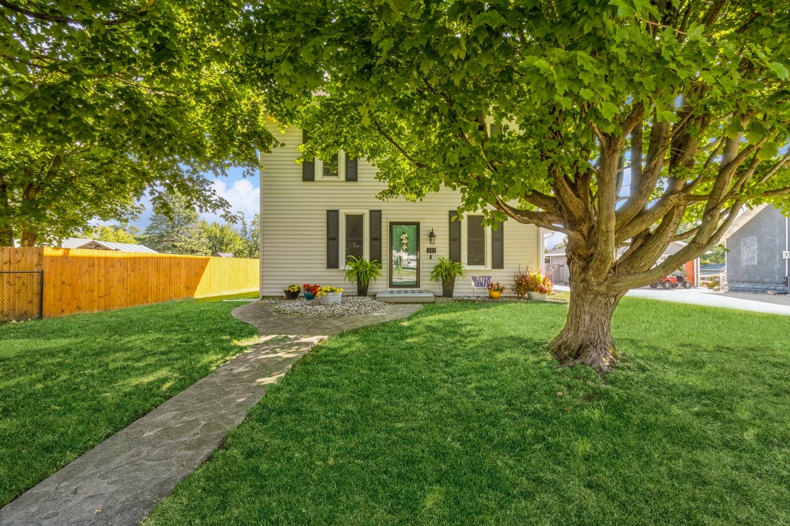205 S High Street, Baxter, Iowa image 1