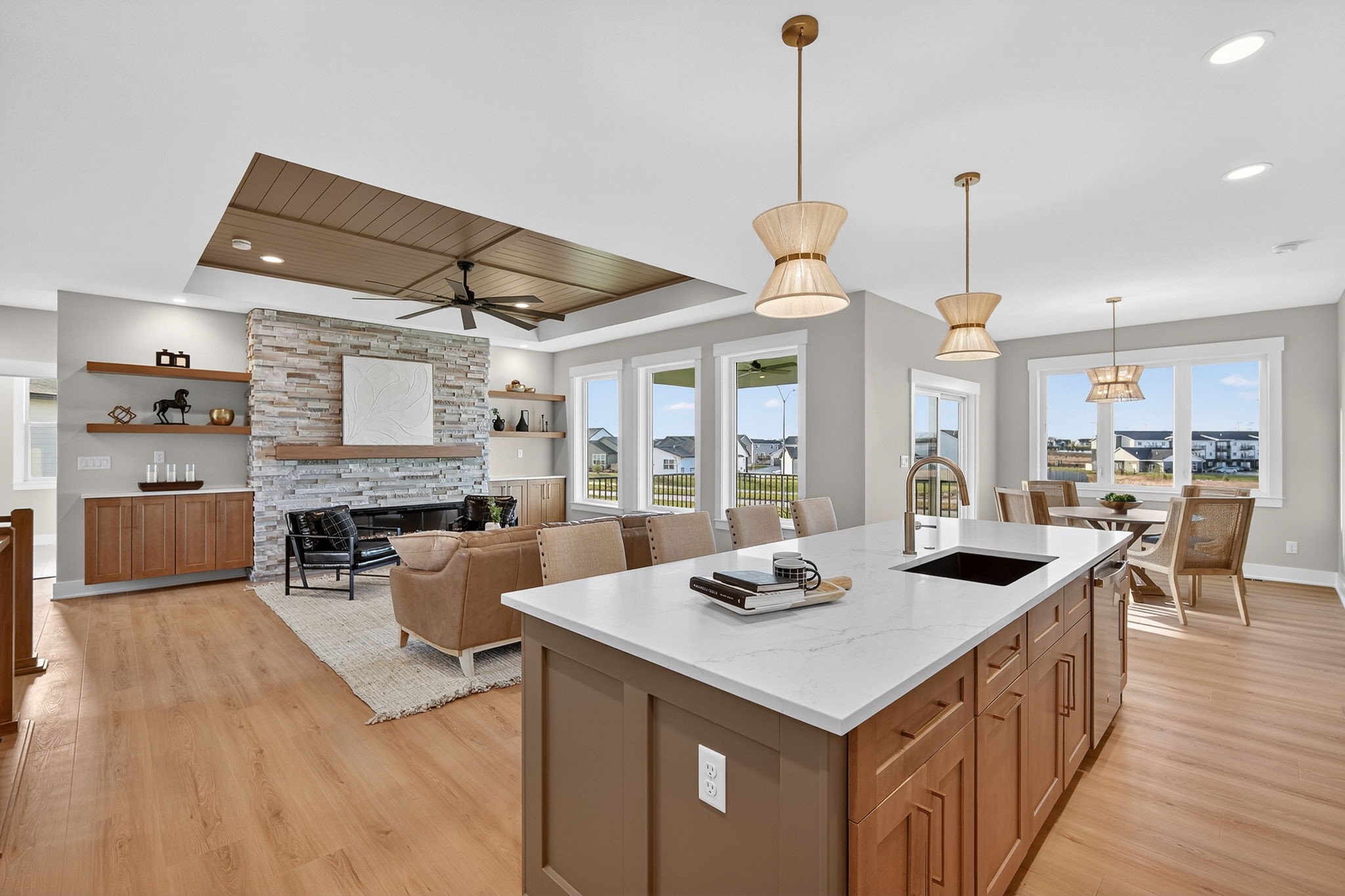 830 NW Sandy Hollow Circle