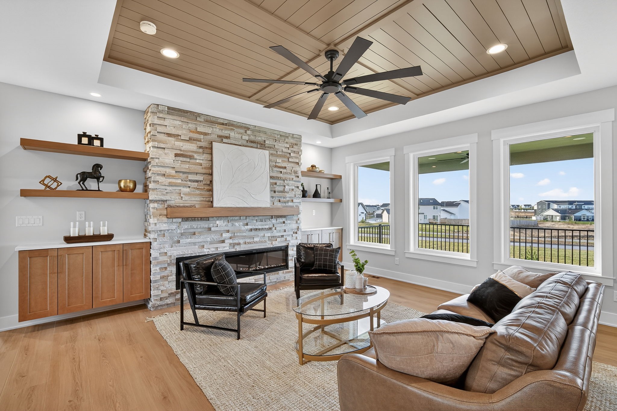 830 NW Sandy Hollow Circle