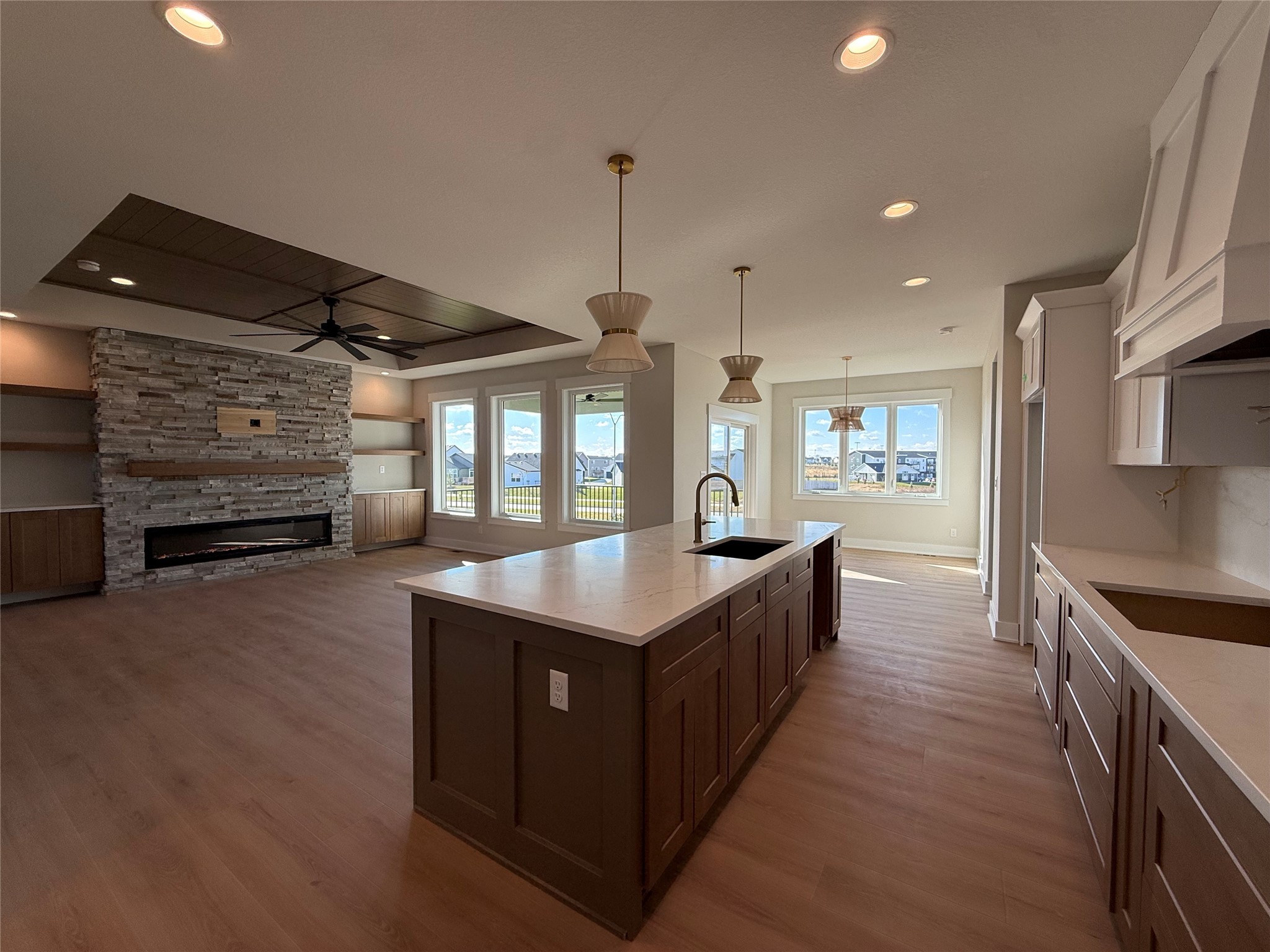 830 NW Sandy Hollow Circle