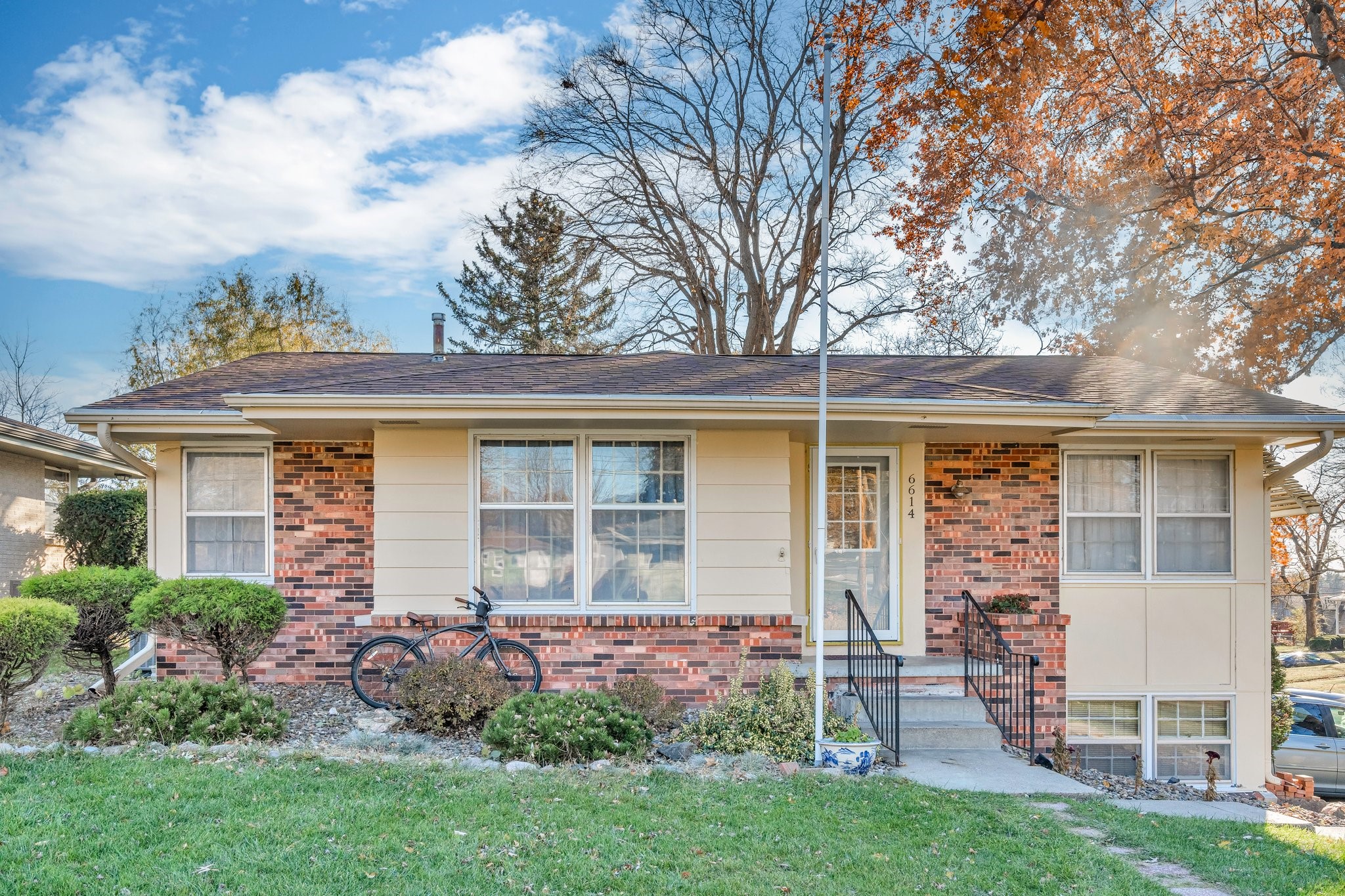 6614 Lincoln Avenue, Windsor Heights, Iowa image 1