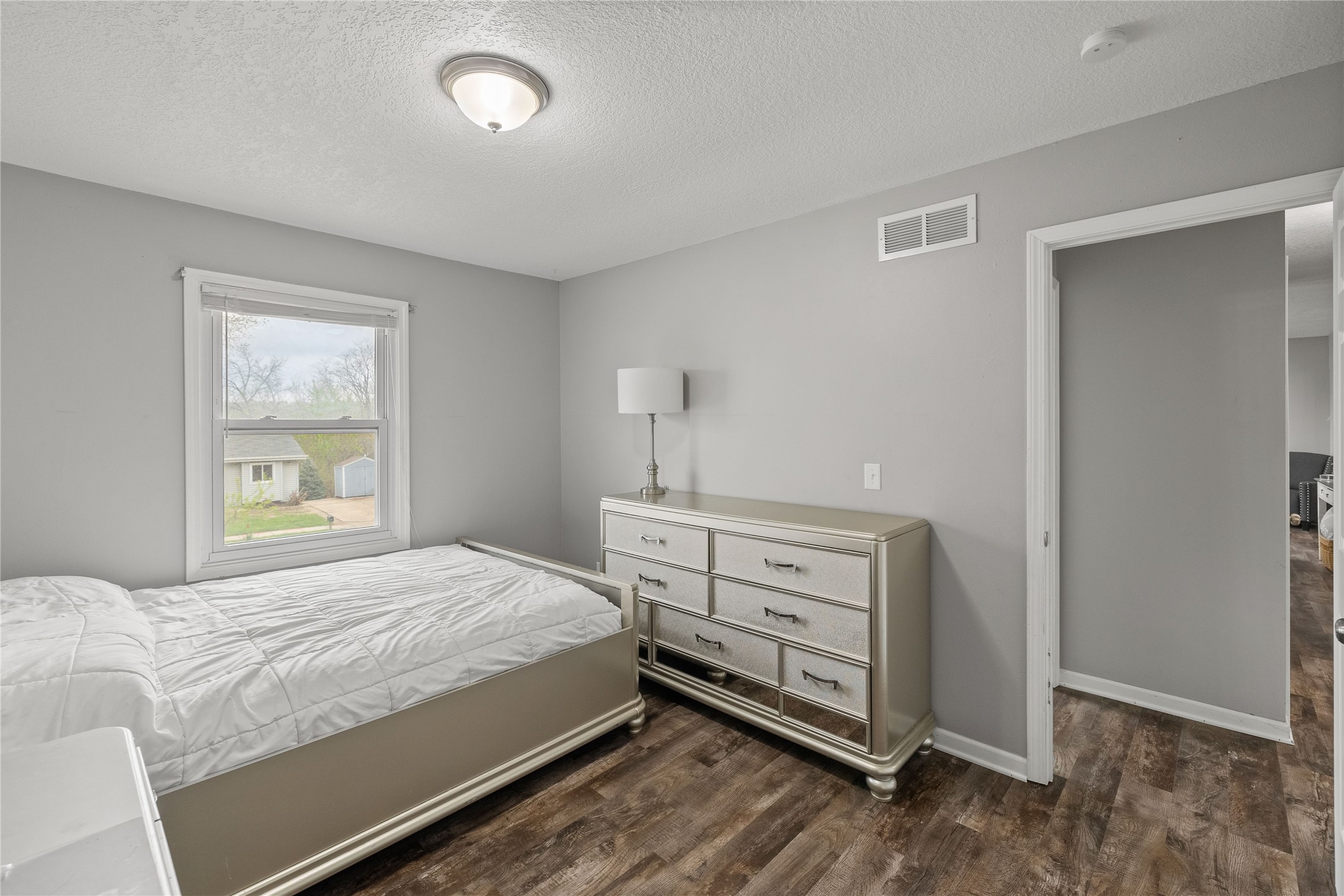 709 E Hackley Avenue, Des Moines, Iowa image 16