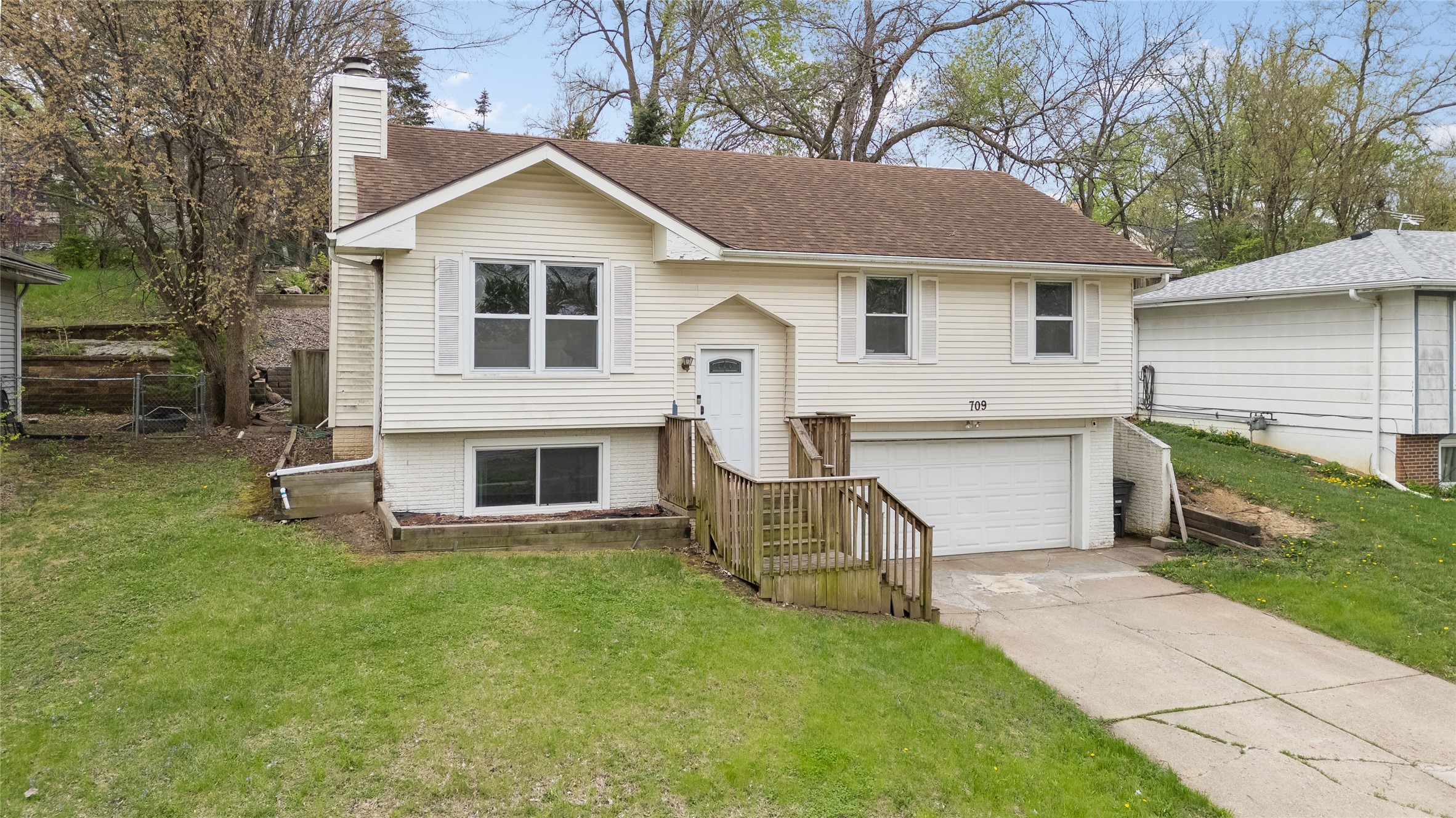 709 E Hackley Avenue, Des Moines, Iowa image 1