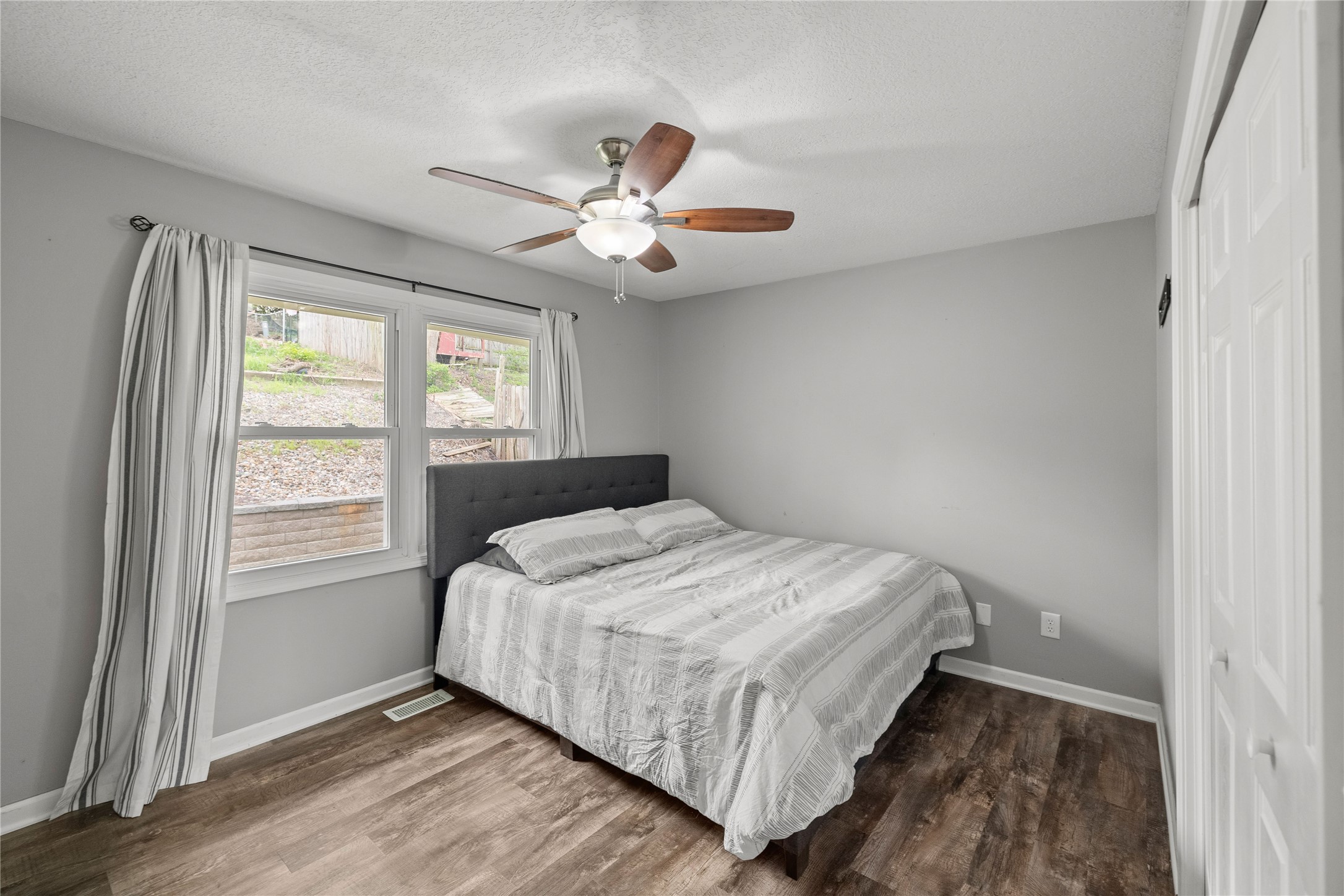 709 E Hackley Avenue, Des Moines, Iowa image 14