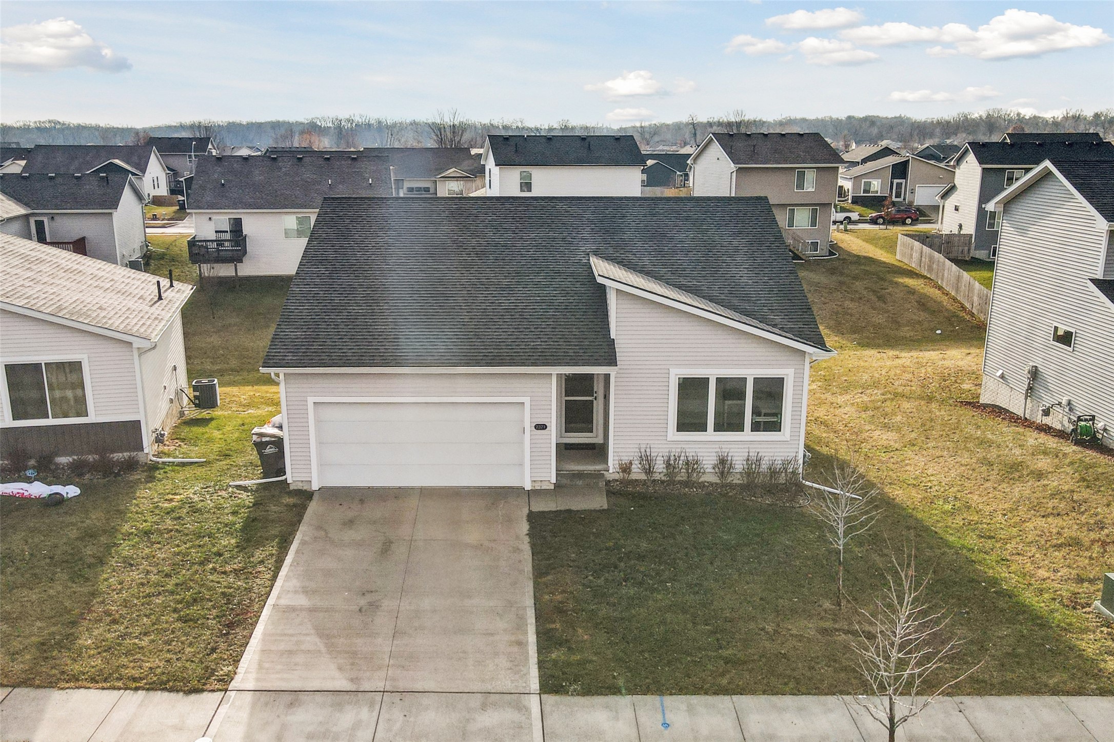 2371 River Meadows Circle, Des Moines, Iowa image 3