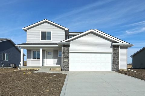 Homes For Sale - 322 NE Chalet Street<br/> Elkhart, IA 50073