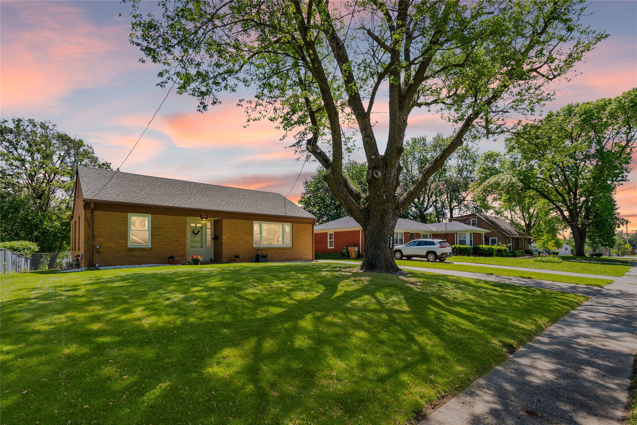 813 16th Street, West Des Moines, Iowa image 1