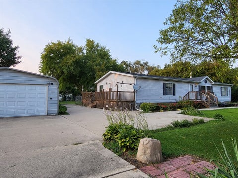 Homes For Sale - 403 W 8th Street<br/> Boone County, Boone, IA 50036