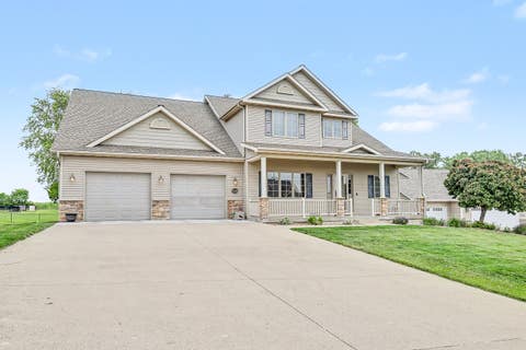 Homes For Sale - 2508 Hemel Drive<br/> Marion County, Pella, IA 50219