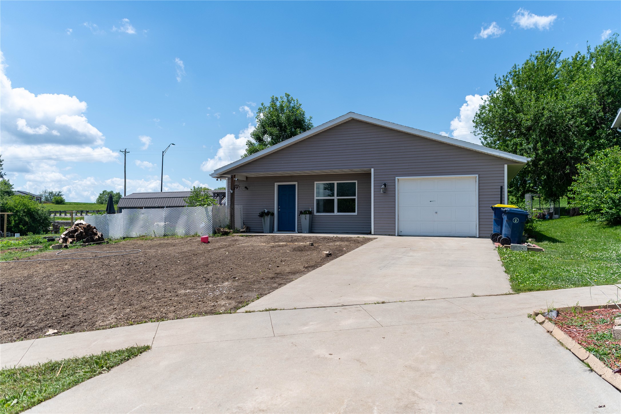 13 Brook Circle