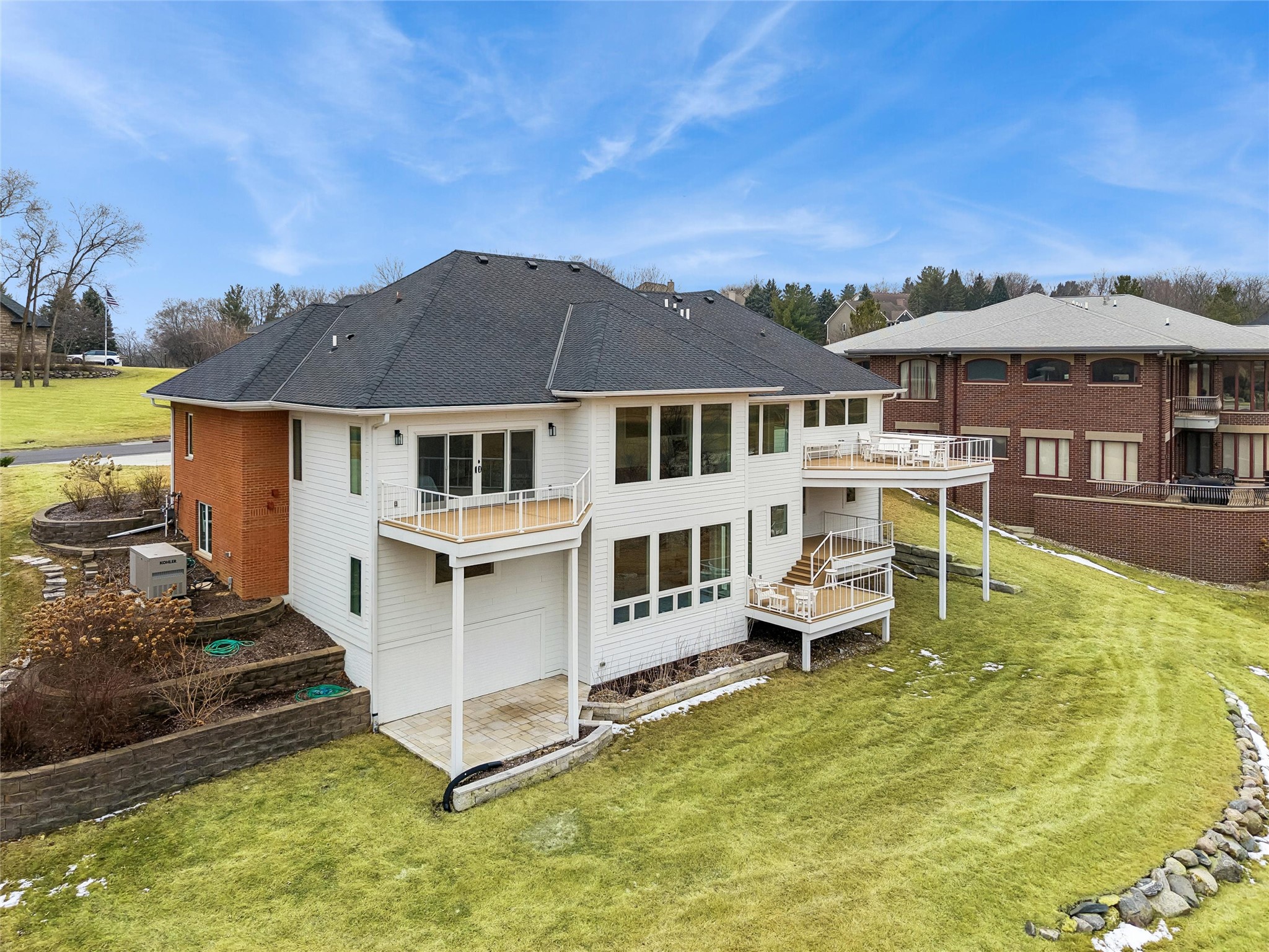1863 Glen Oaks Drive