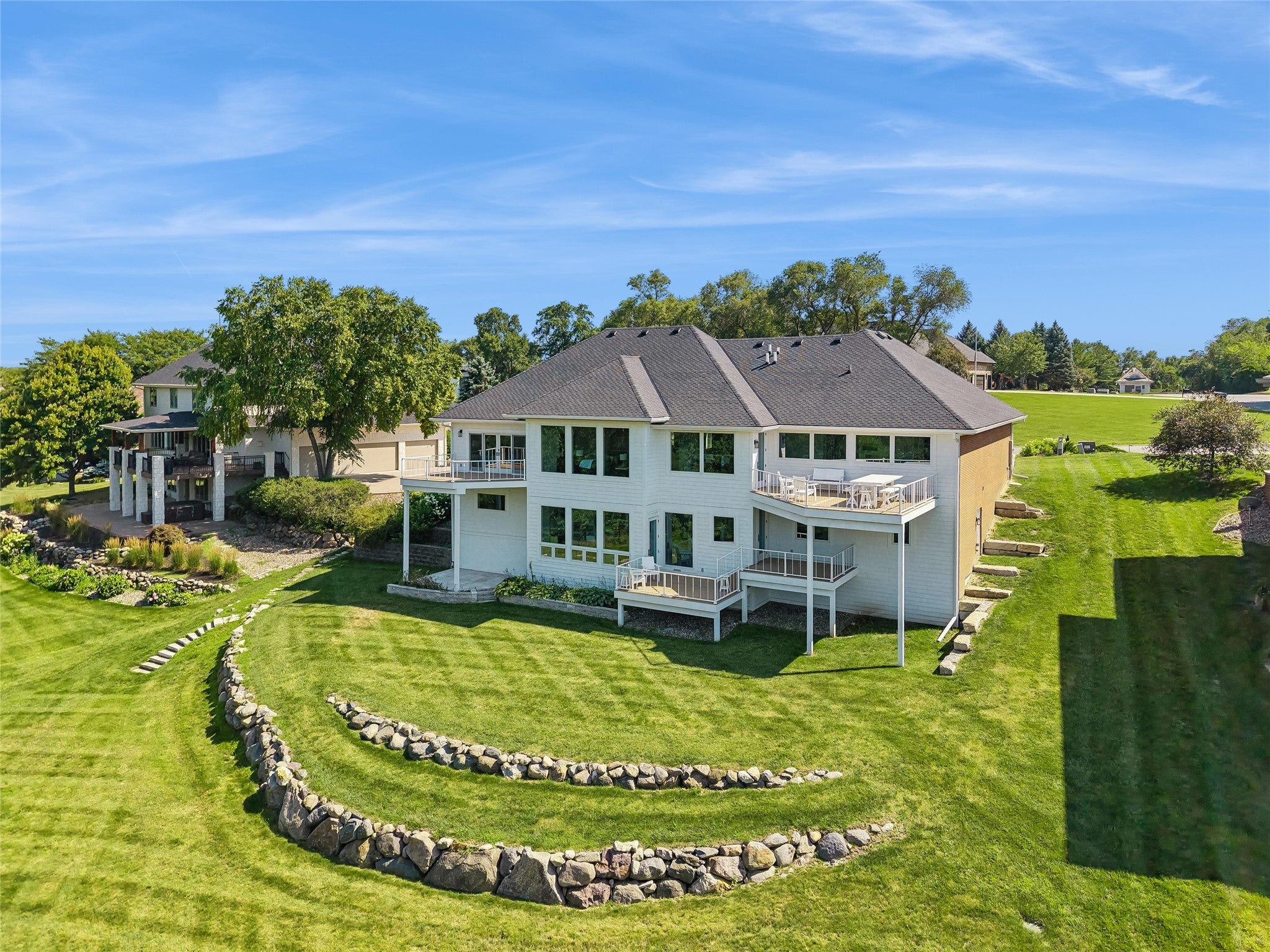 1863 Glen Oaks Drive