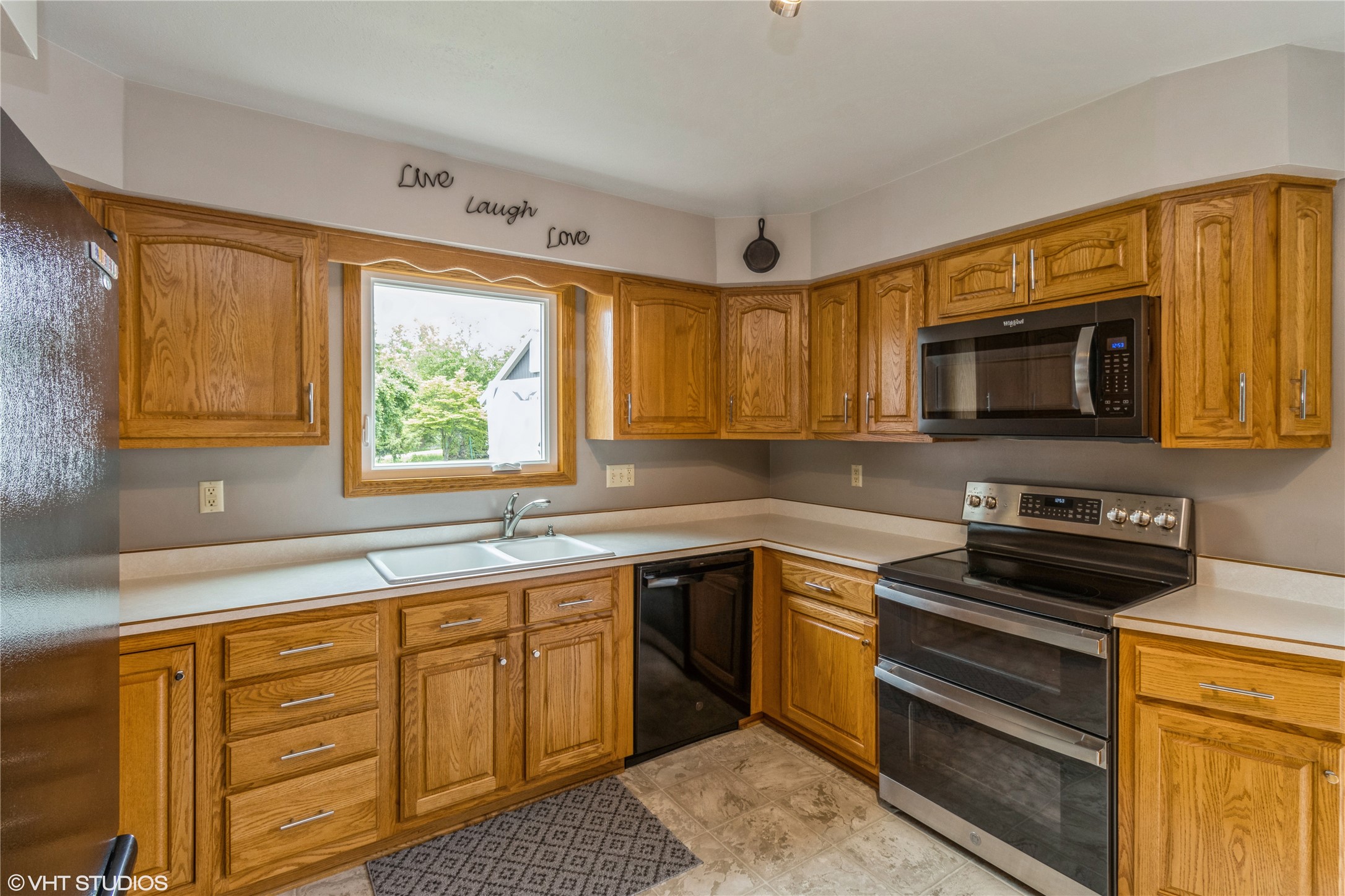 408 W 13th Street, Newton, Iowa image 11