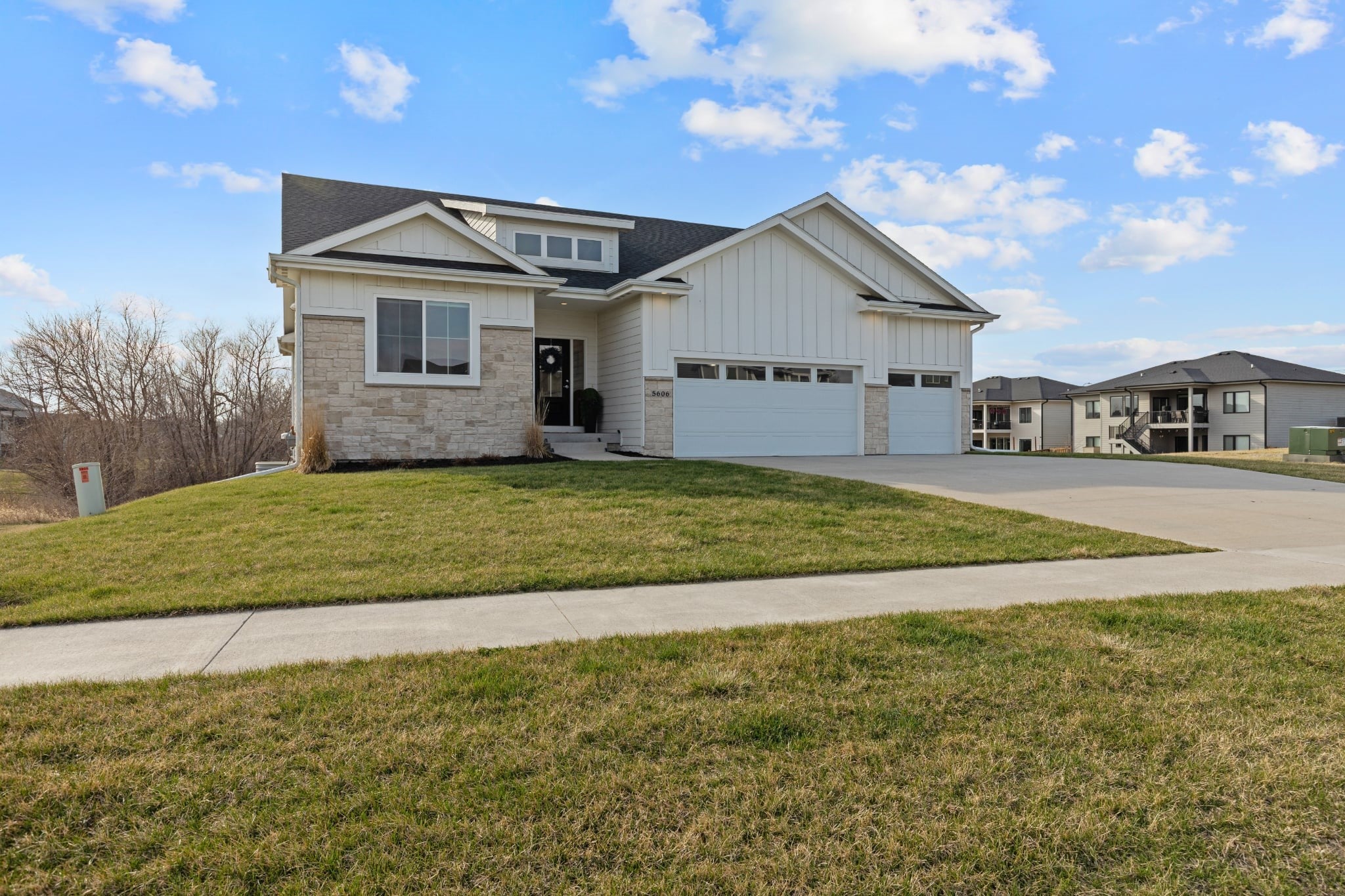 Photo 1 of 35 — 5606 147th Street, Urbandale, IA 50323