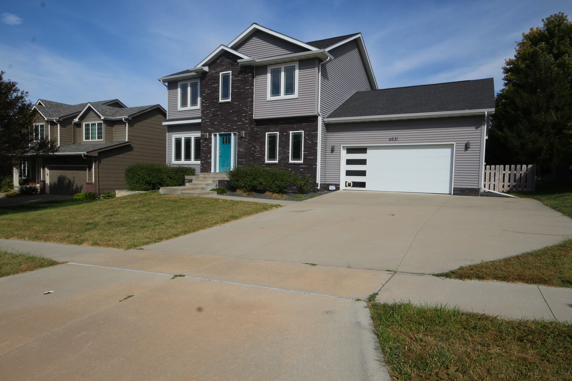 6531 Bradford Drive, West Des Moines, Iowa image 3