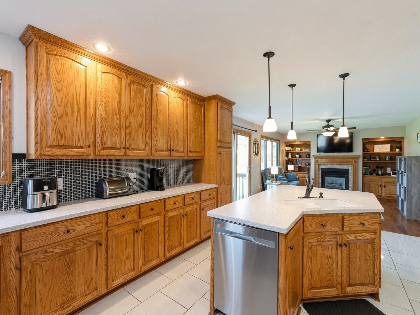 1415 W 9th Street, Newton, Iowa image 13