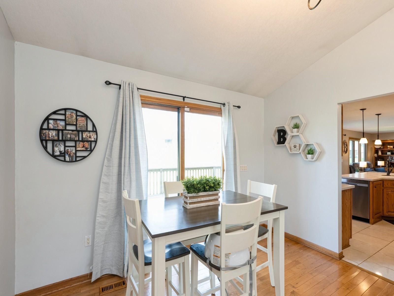 1415 W 9th Street, Newton, Iowa image 9