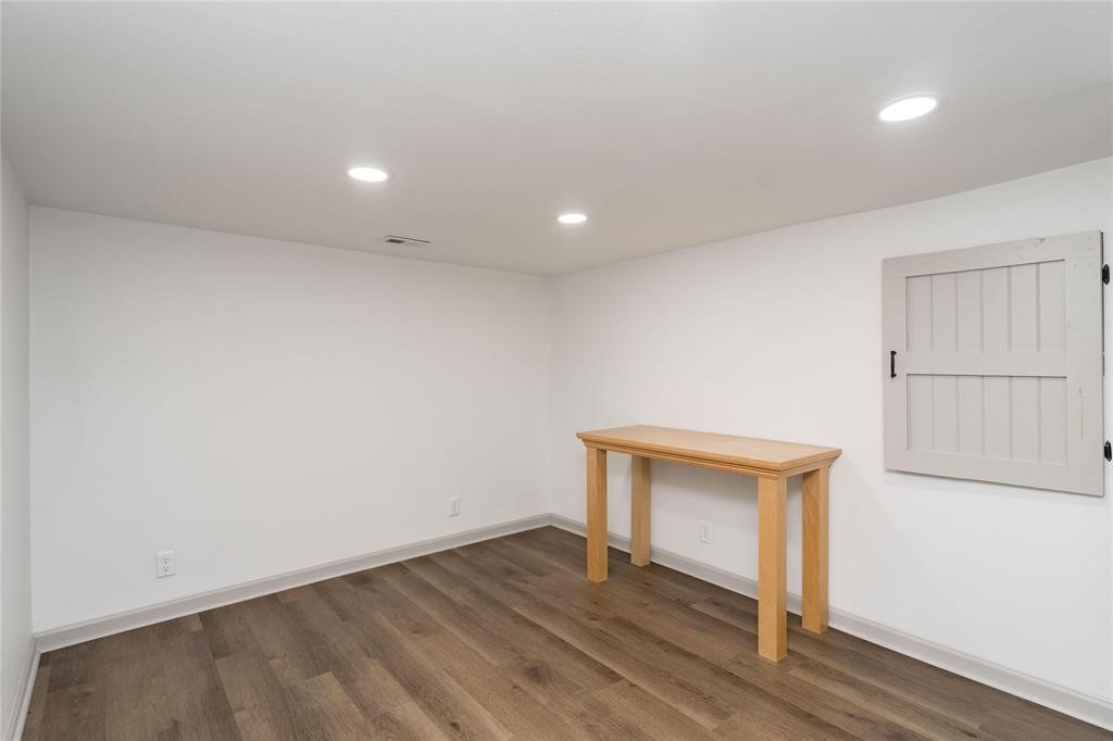 2346 Hull Avenue, Des Moines, Iowa image 15
