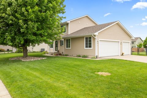 Homes For Sale - 760 SE Westgate Drive<br/> Waukee, IA 50263