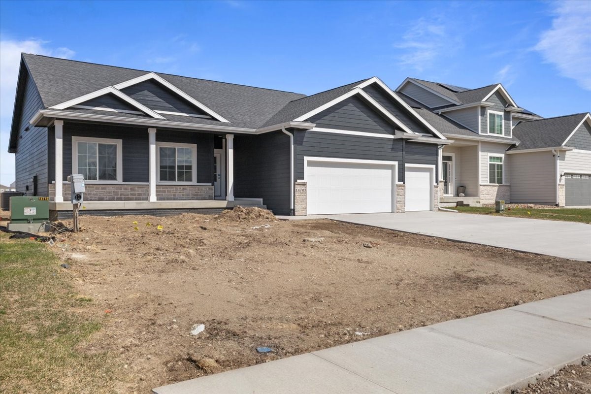14707 North Valley Drive, Urbandale, Iowa image 2